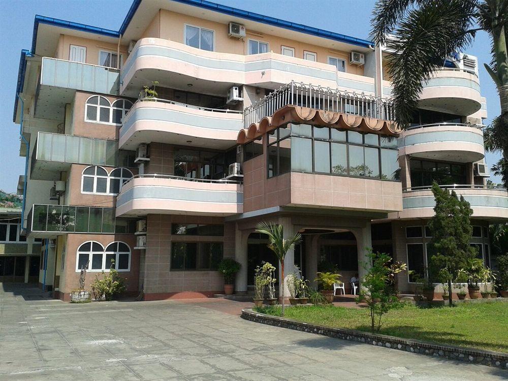 Hotel Windsor Yangon Exterior foto