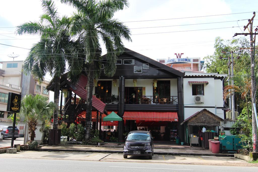 Hotel Windsor Yangon Exterior foto