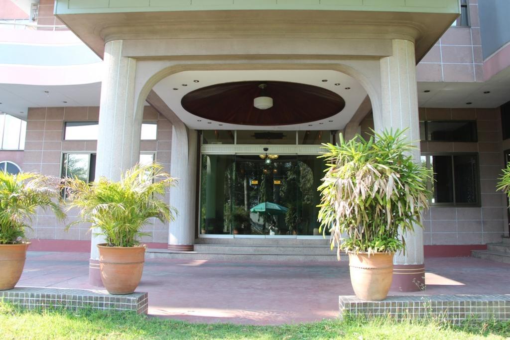 Hotel Windsor Yangon Exterior foto